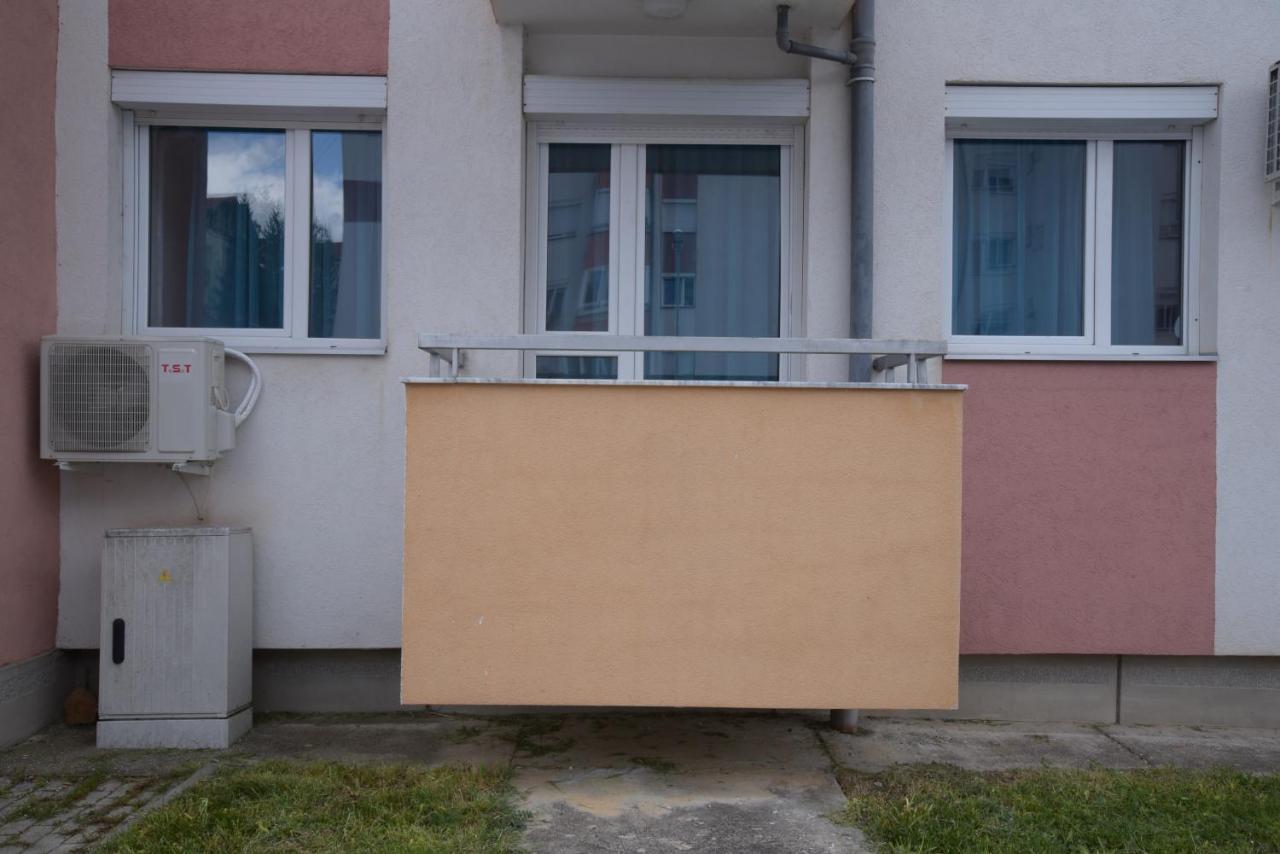 Petrograd Apart. Apartment